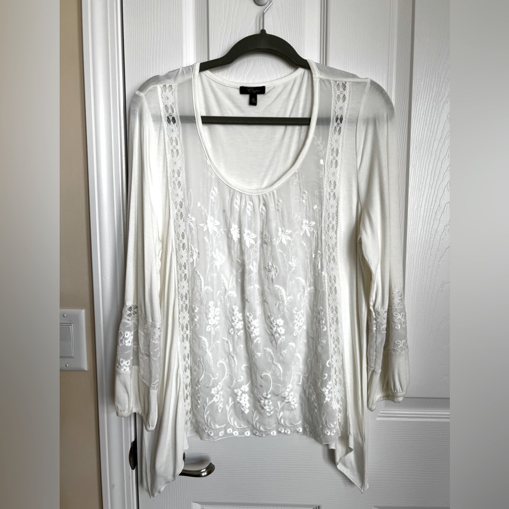 Cupido, Beige Embroidered Floral Lace Long sleeves Fishtail Tunic. X-Large